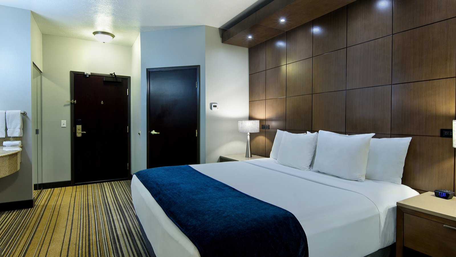 Spokane Hotel Rooms Oxford Suites Downtown Spokane Hotel